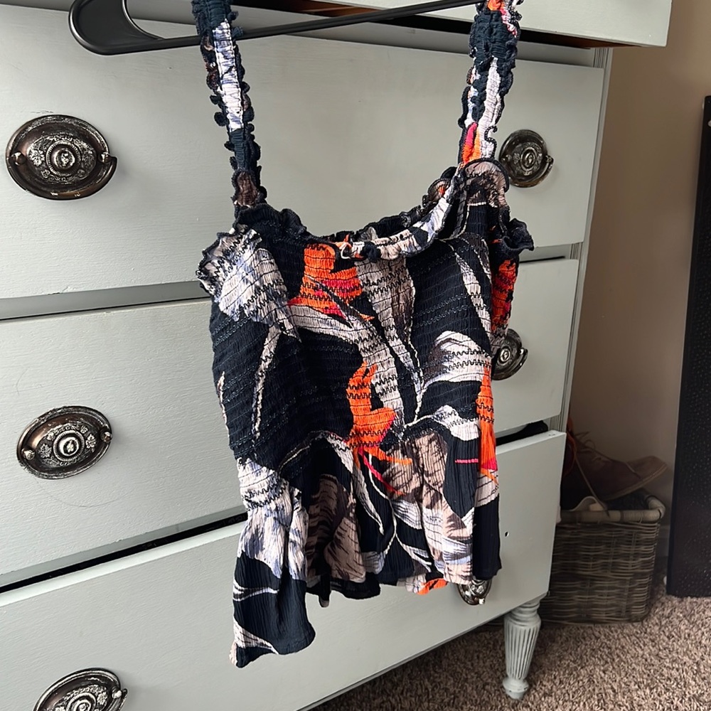 ladies top size small